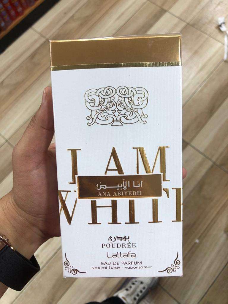 عطر أنا الابيض بودري