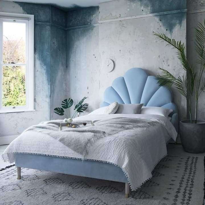 سرير شباب بأرجل