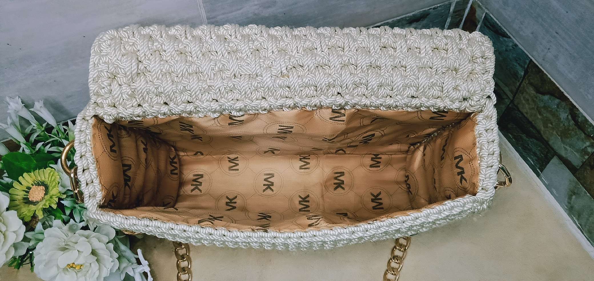 حقيبة يد Handmade بلون اوف وايت