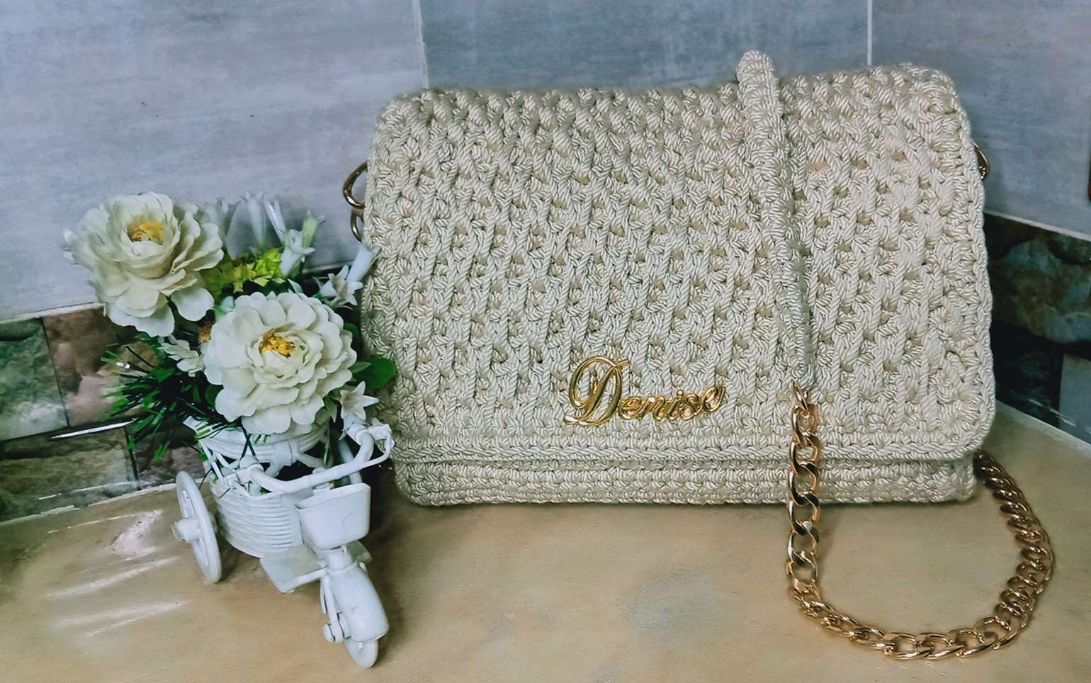 حقيبة يد Handmade بلون اوف وايت