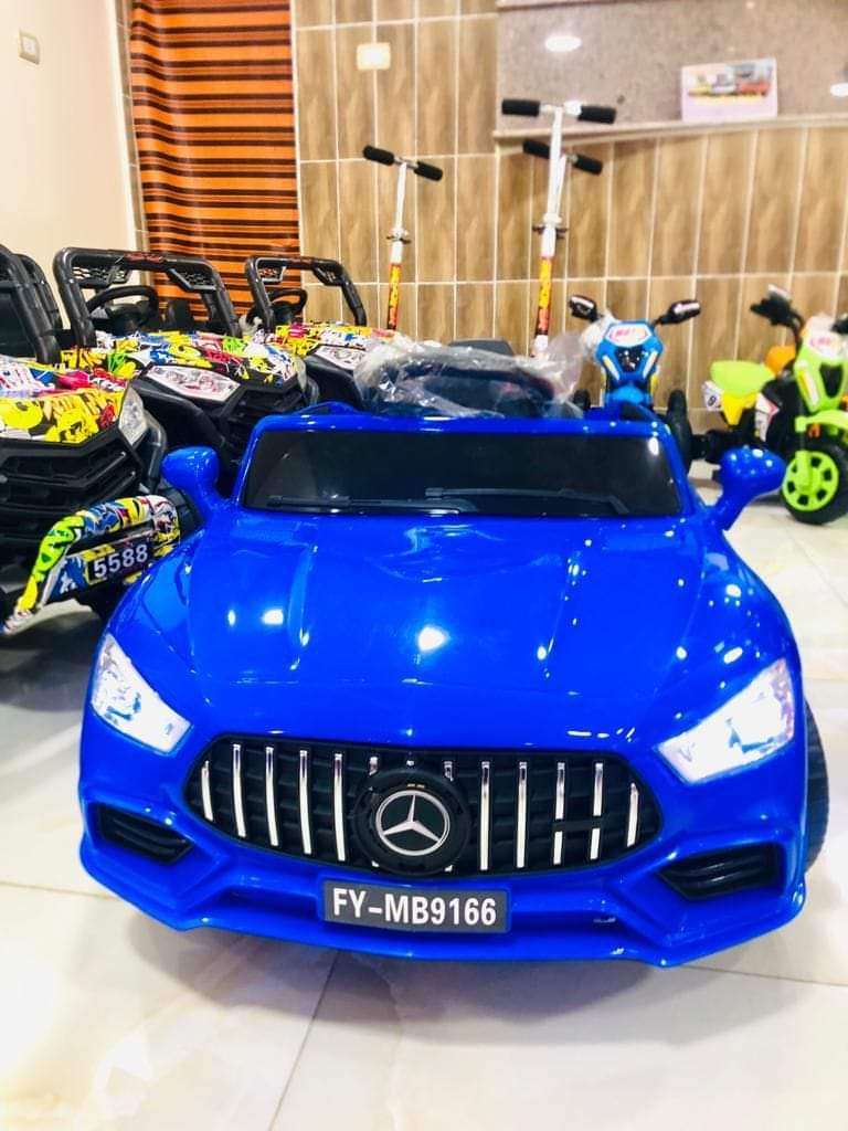 السياره المرسيدس C200