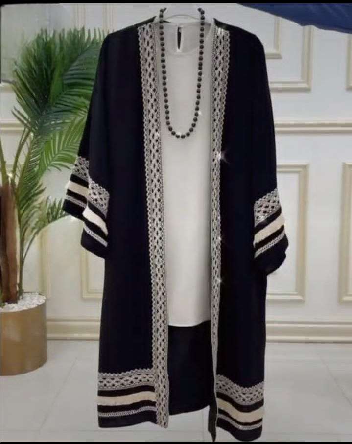 طقم نسائي