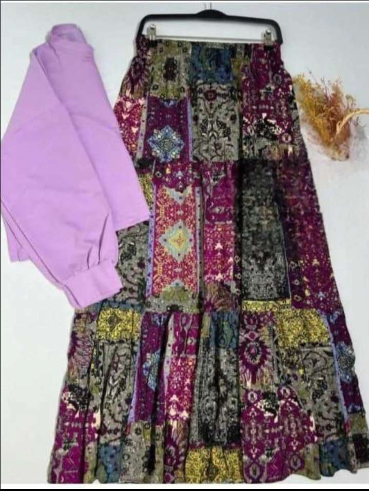 طقم نسائي