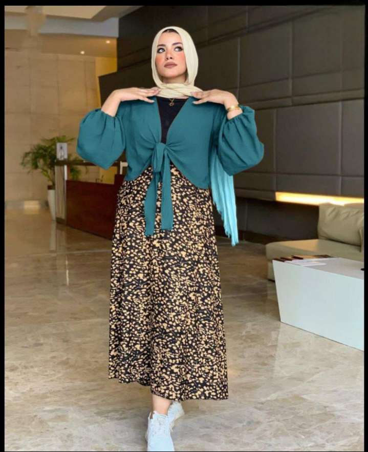 طقم نسائي