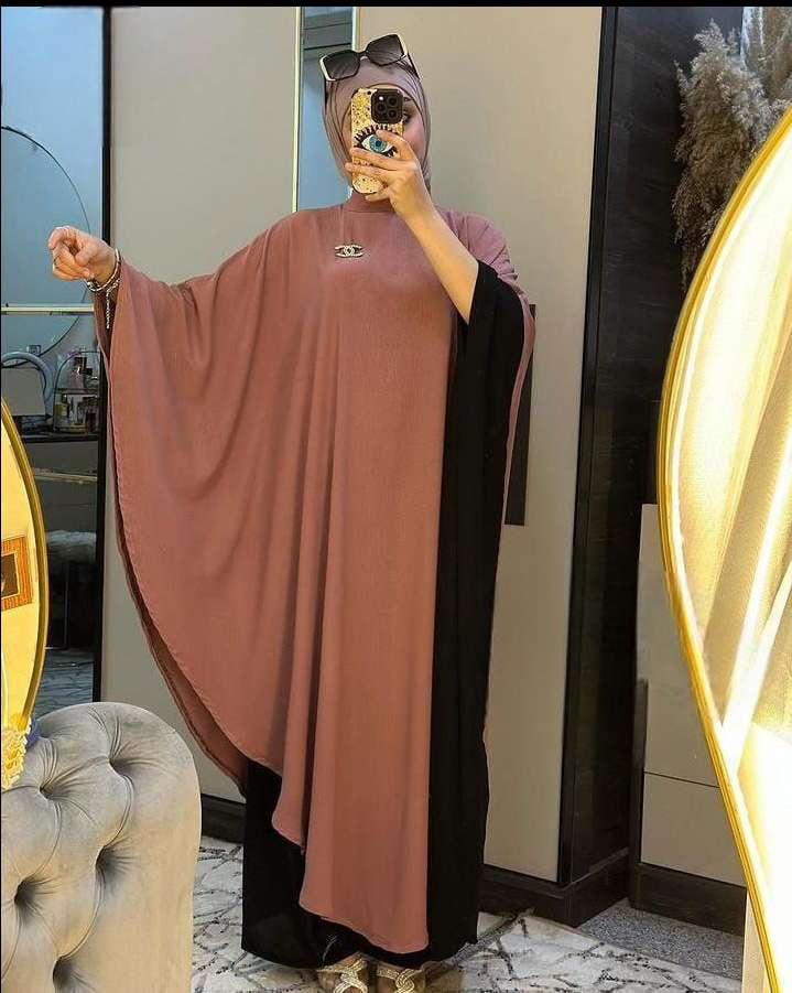 طقم نسائي