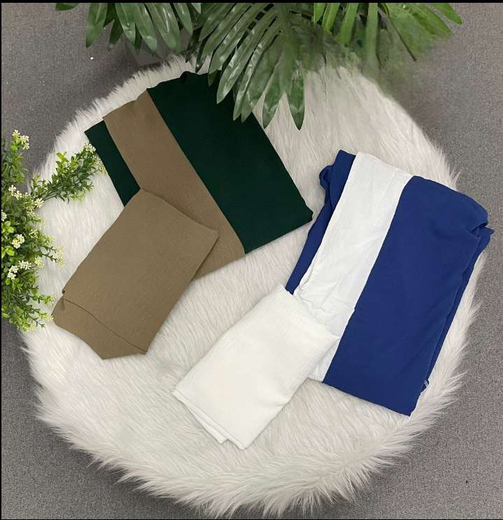 طقم نسائي