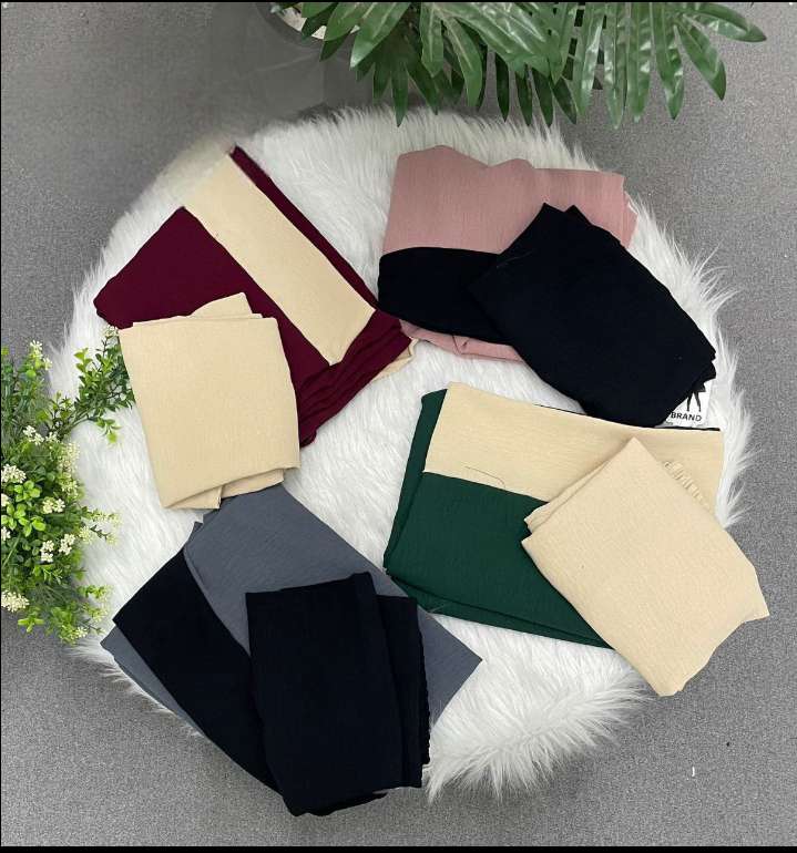 طقم نسائي