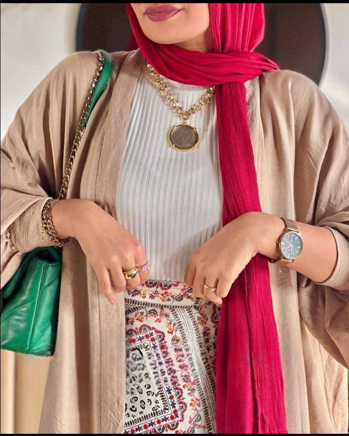 طقم نسائي