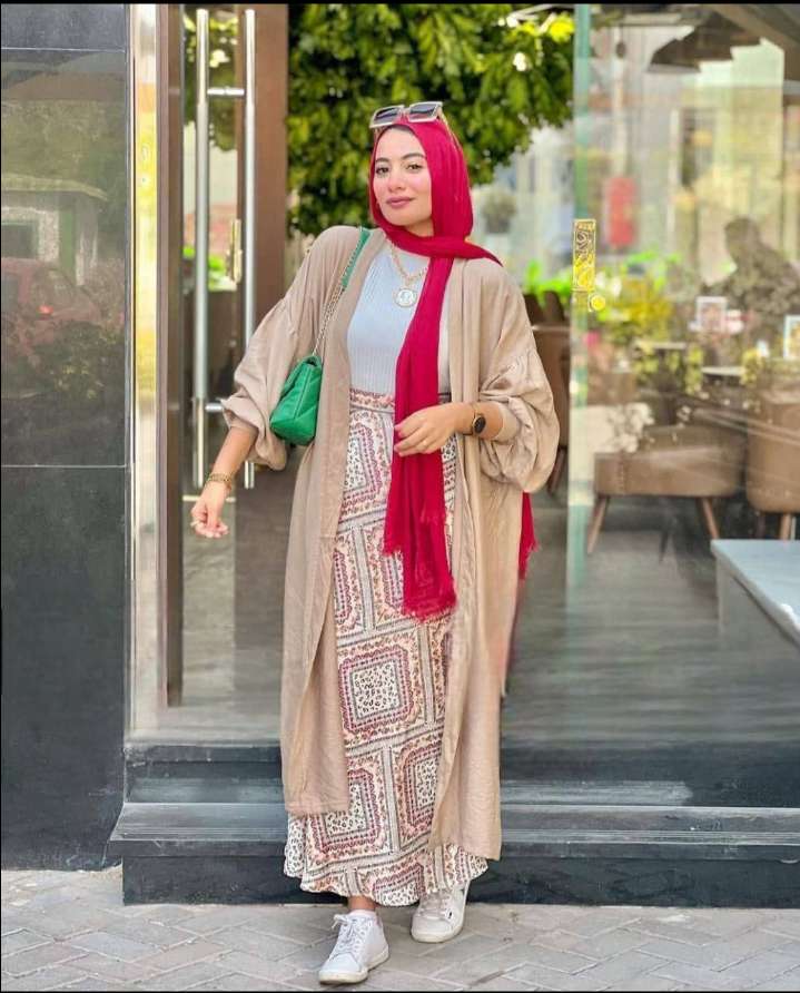 طقم نسائي