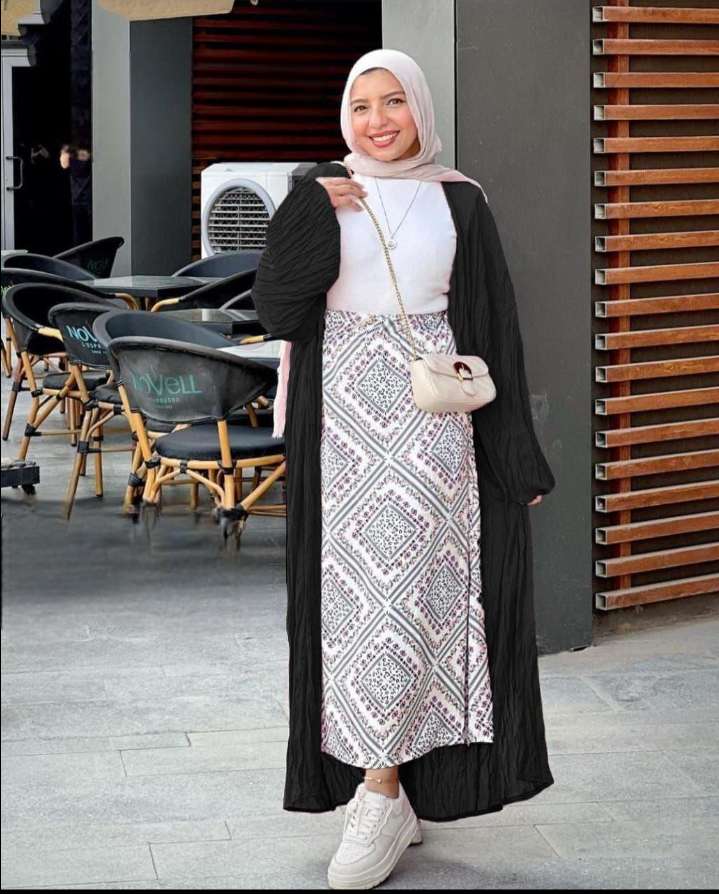 طقم نسائي
