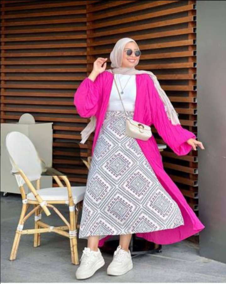 طقم نسائي