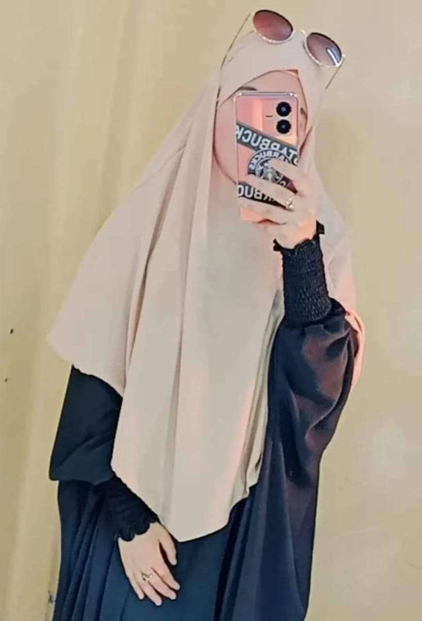 خمار فرنسي بالنقاب