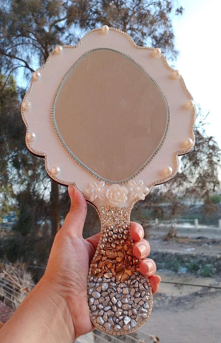 مرايا العروسه