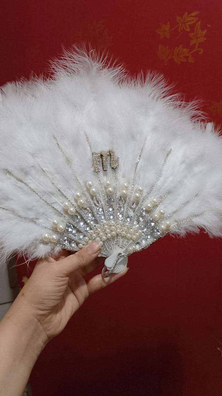 مروحة العروسه