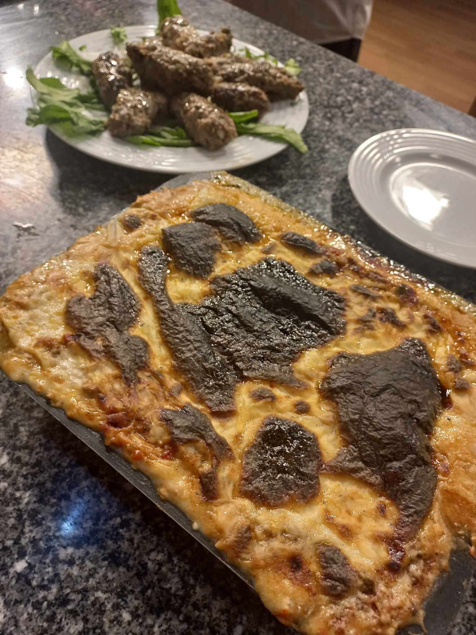 صينية اللازانيا بالجبنه والمفروم