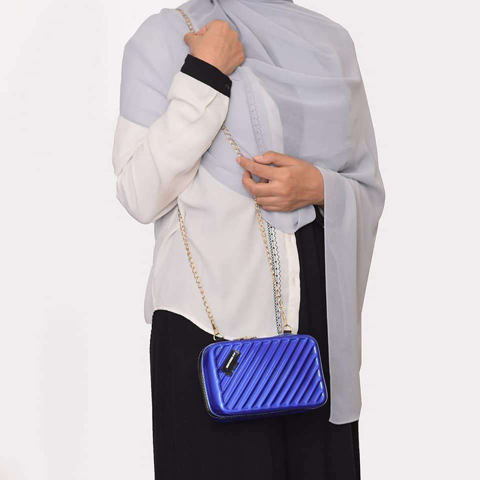 كروس علبة بسلسلة مستوردة .. جيب واحد .. سوستة و٢ جرار وسلسلة نحاس