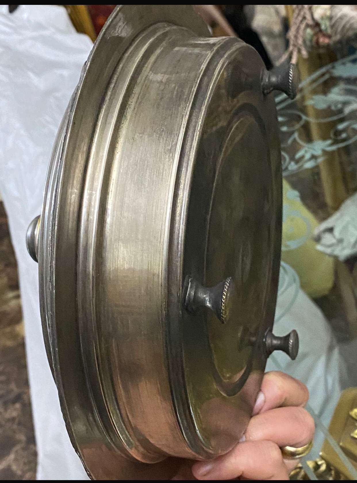 تورين بالغطاء نحاس مغربي مختوم   قطر 23 وارتفاع 15 سم