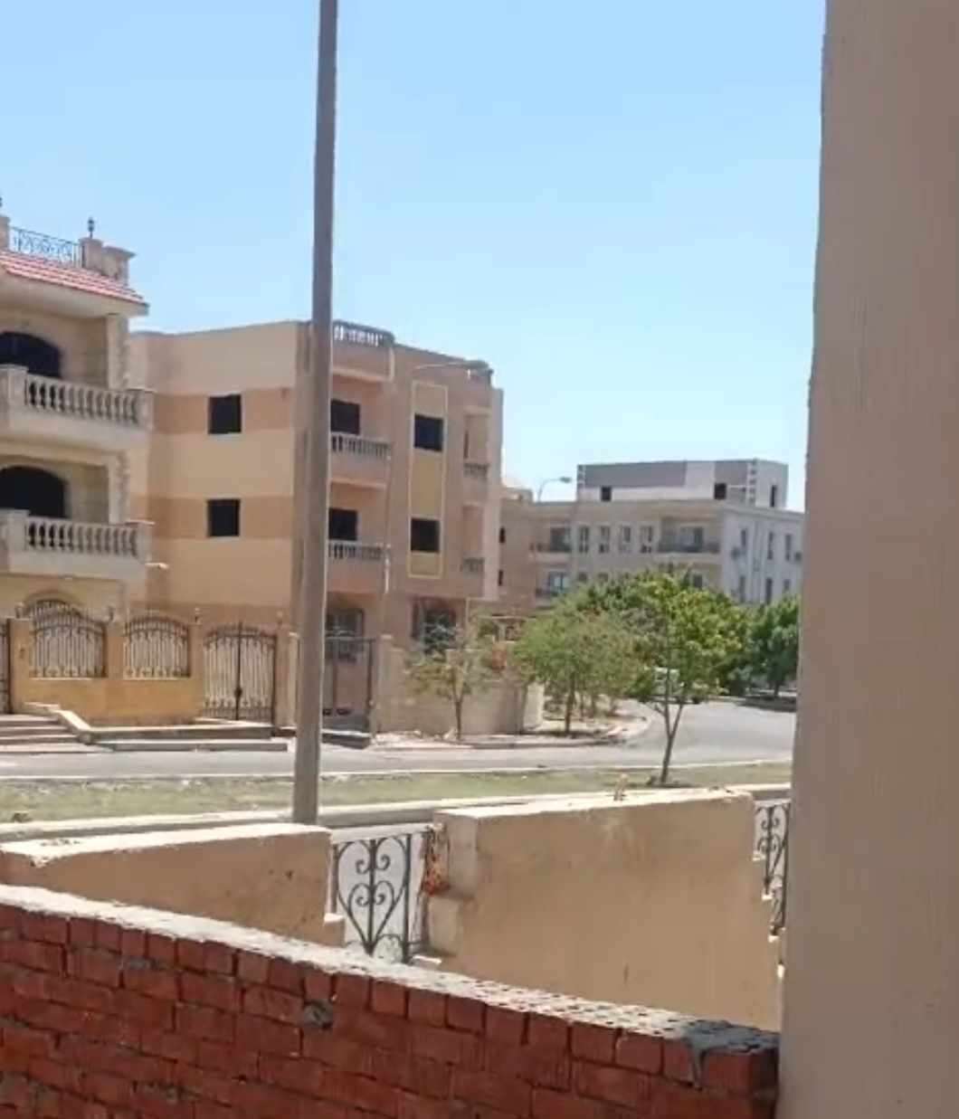 فرصة فرصة "لسرعة البيع شقة ف العبور (الحي الرابع)