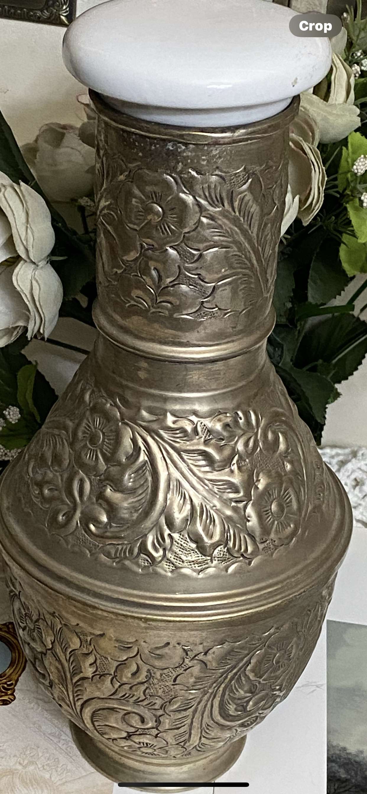 قله او كراف نحاس شغل روبسية وغطاه بورسلان