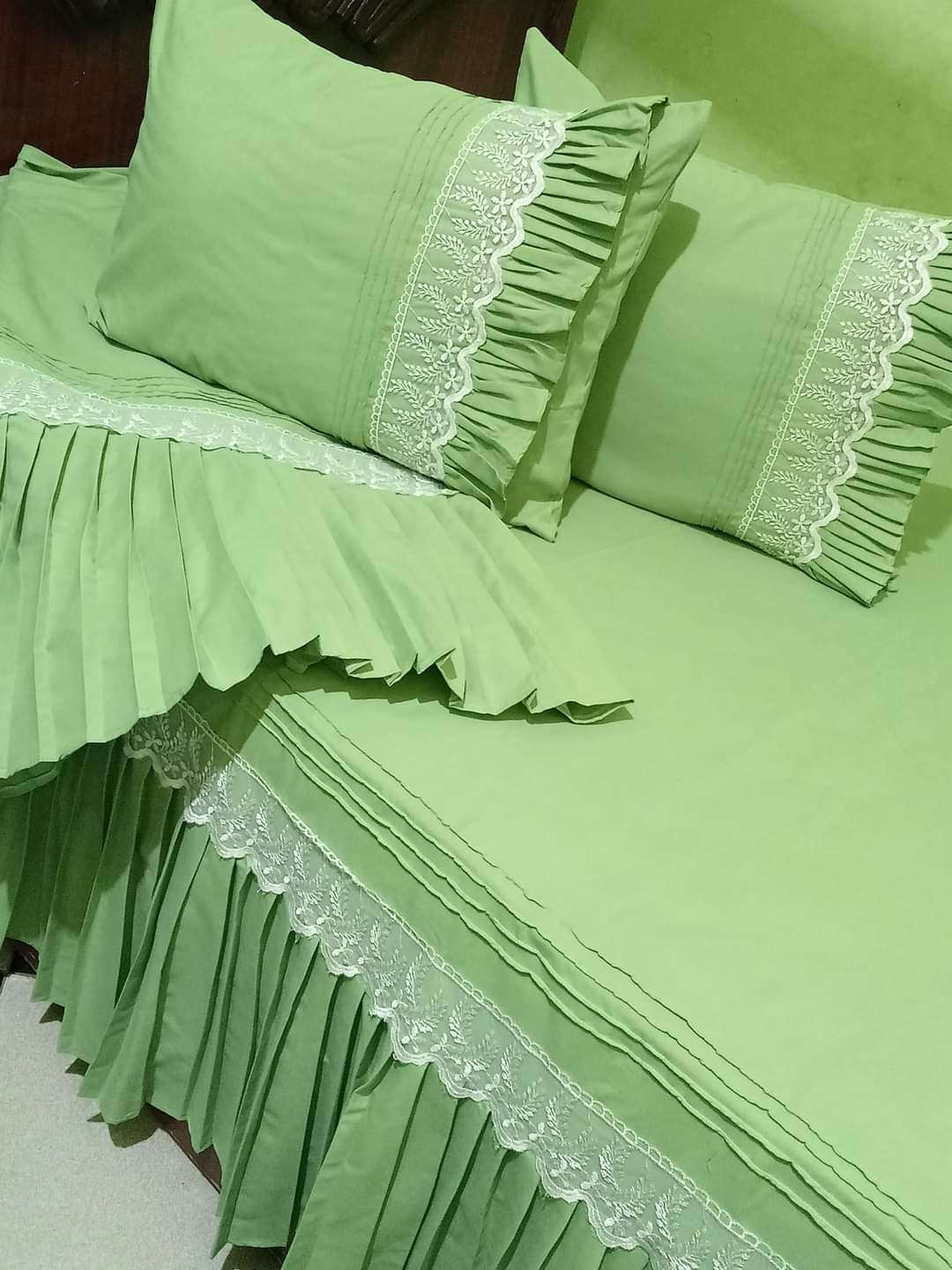 طقم سرير