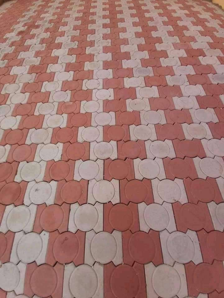 بلاط الأنترلوك فرشه. هاردستون