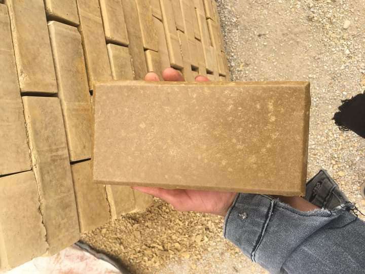 بلاط الأنترلوك باركيه خشن ١٠×٢٠ اصفر