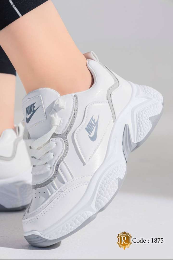 كوتشى Nike الترند
