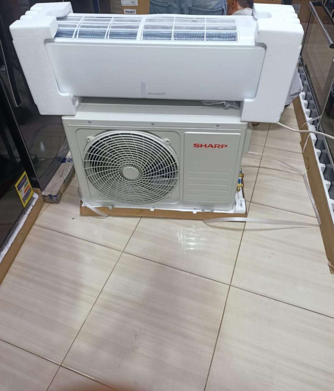 وصل تكيفات شارب واحد ونصف حصان بارد ساخن ديجيتال بلازما جديد