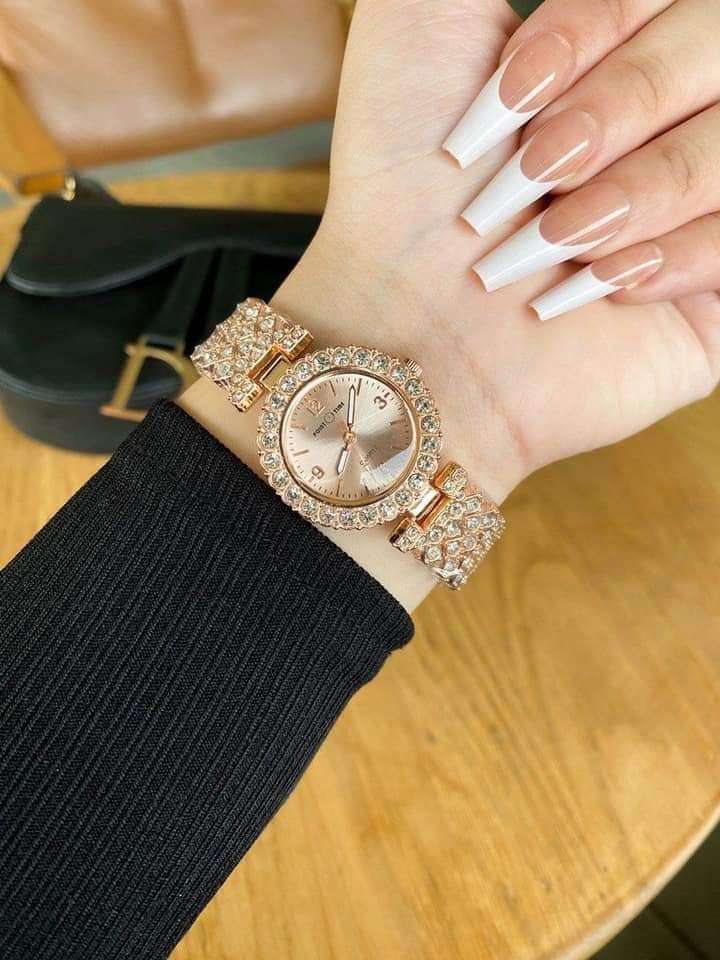 ساعات حريمي
