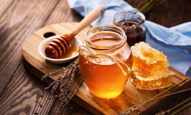 عسل البرسيم البلدى قطفة اولى