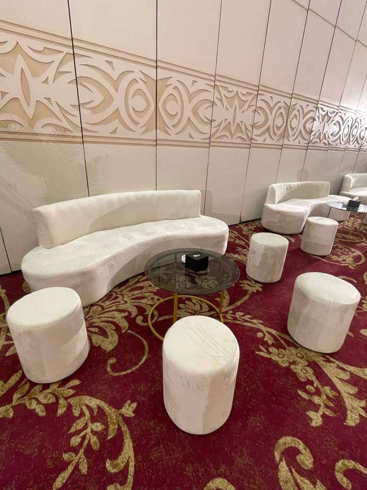 يوجد مرواح وتكيفات صحروى وكل ما يخص الحفلات والمناسبات