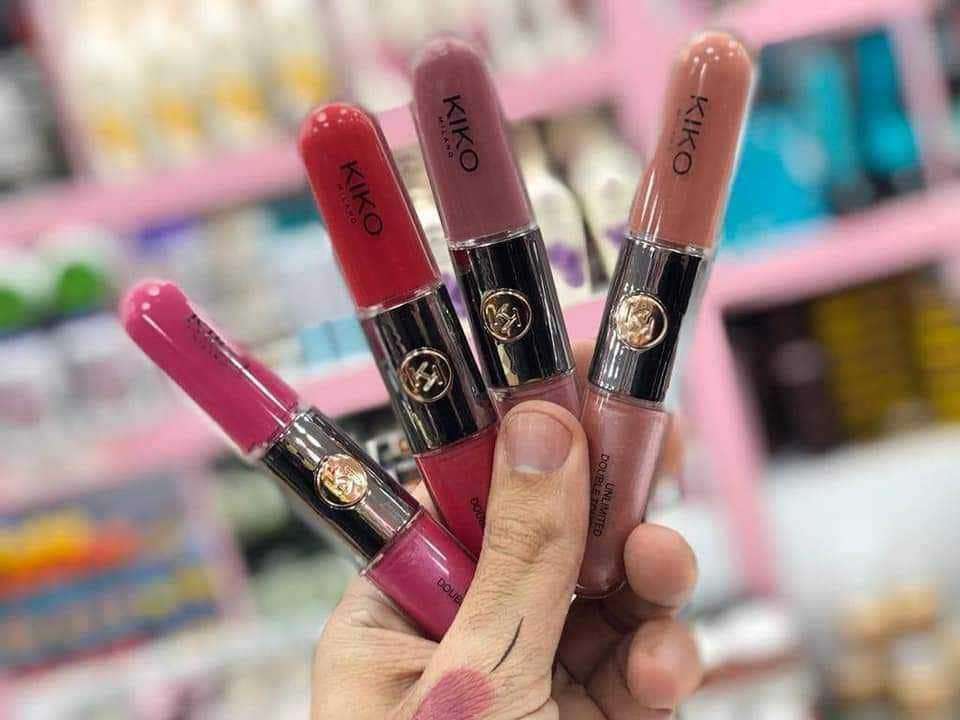ملابس واكسسوارات