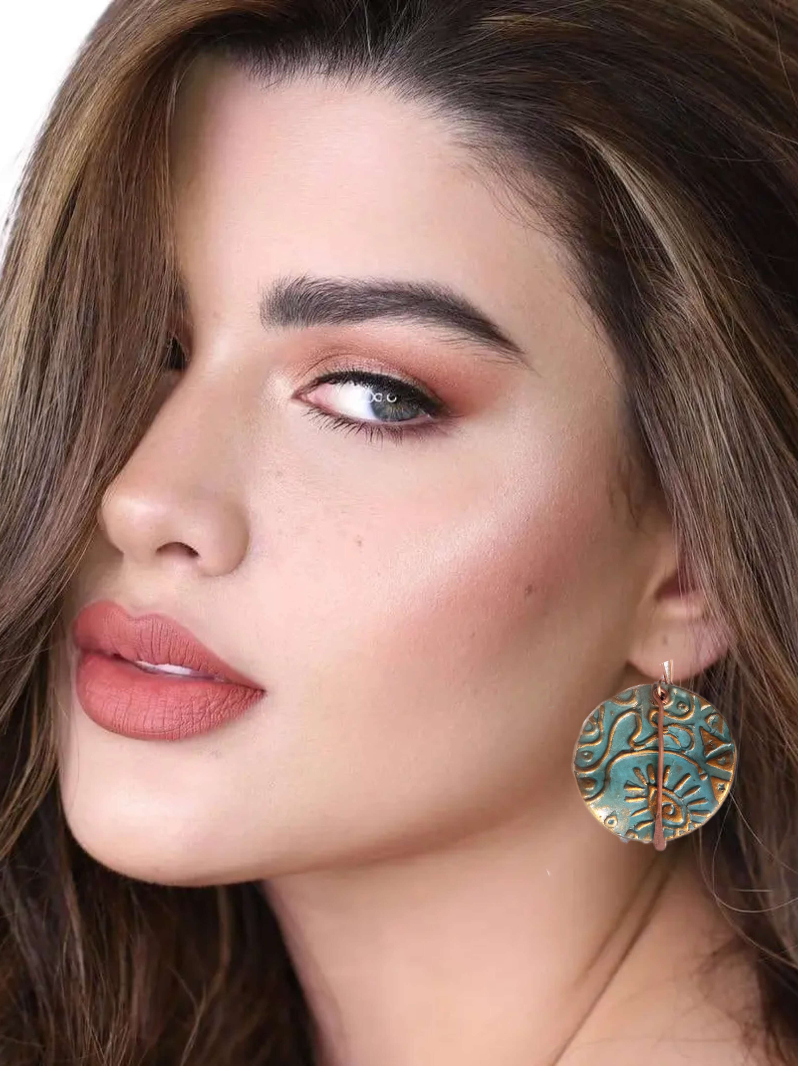 حلق وجه القمر