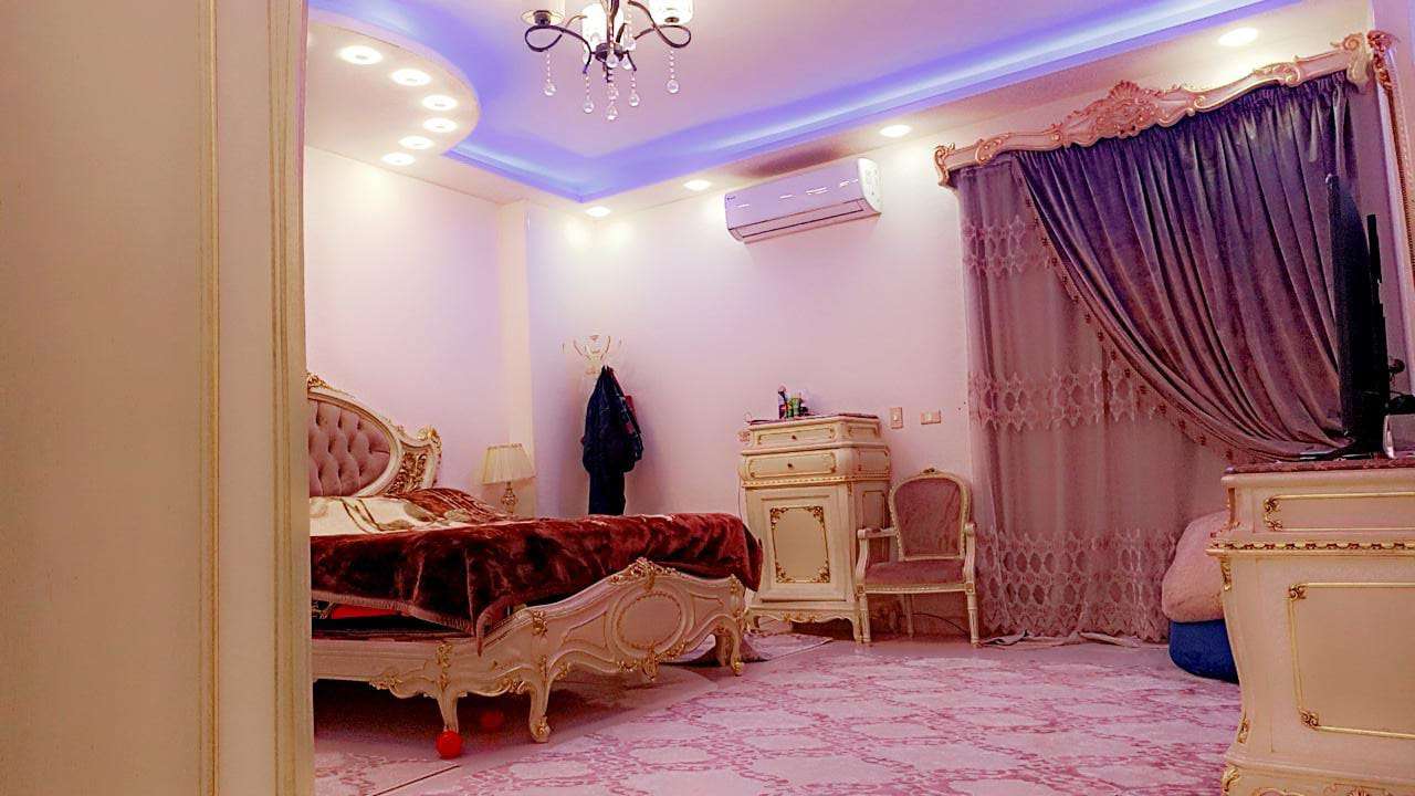 شقتين فى برج واحد شارع الاشنب زهراء مدينه نصر