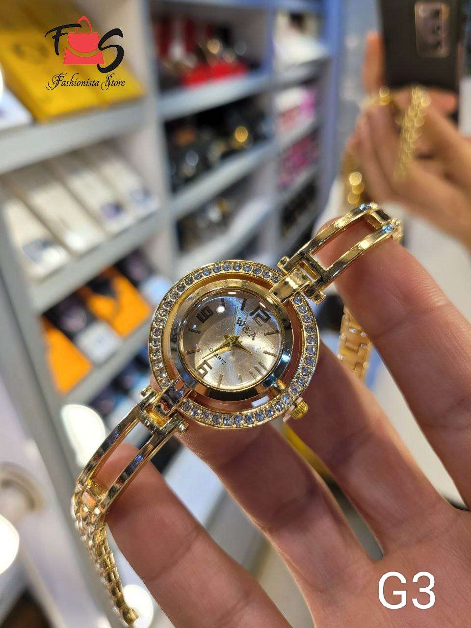 ساعات على شكل انسيال