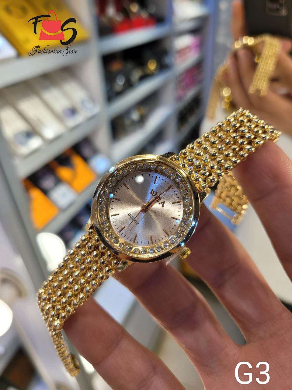ساعات على شكل انسيال