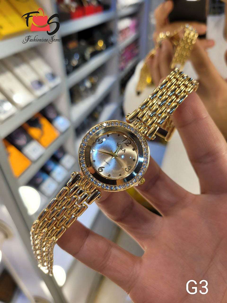 ساعات على شكل انسيال