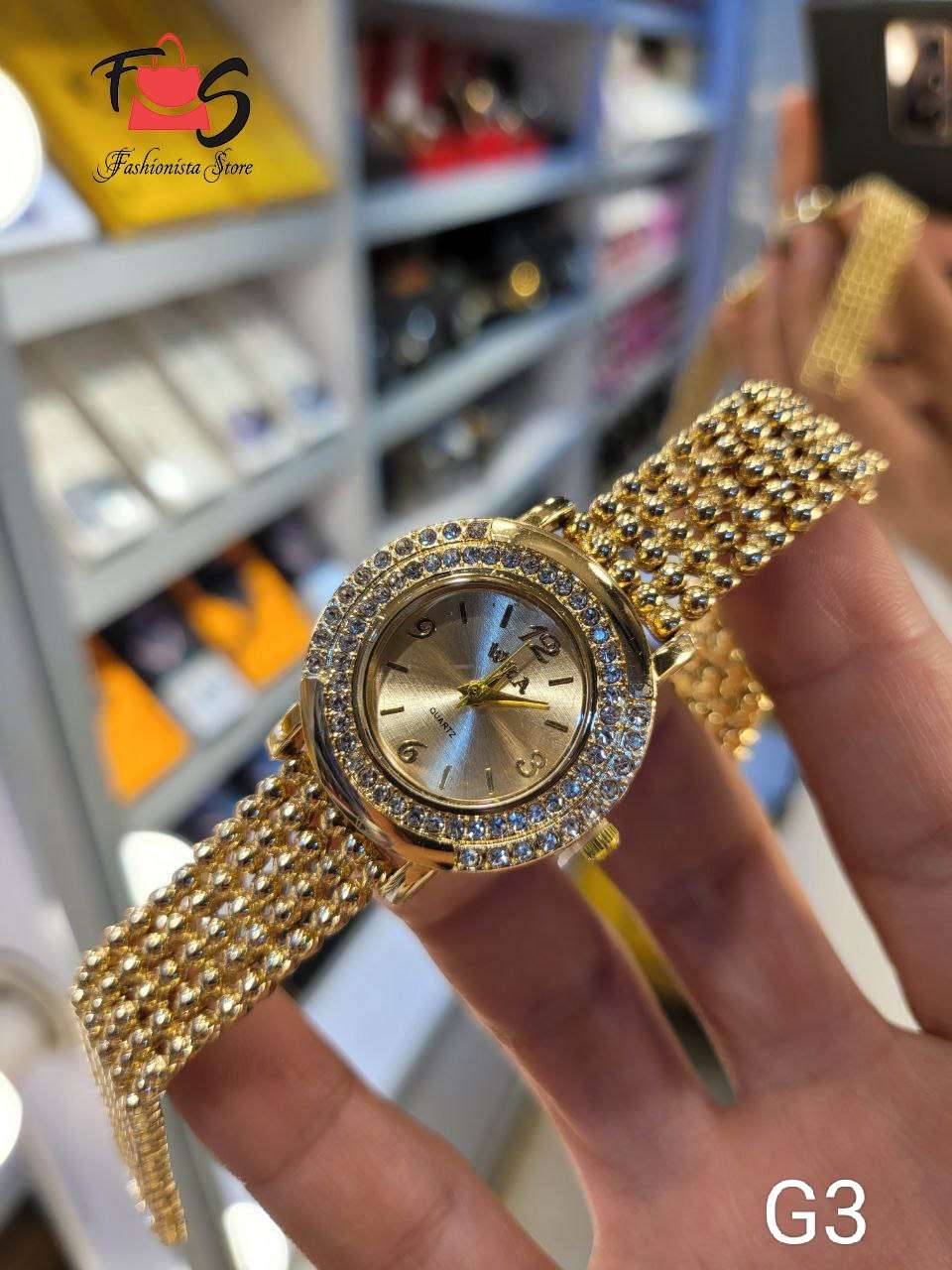 ساعات على شكل انسيال