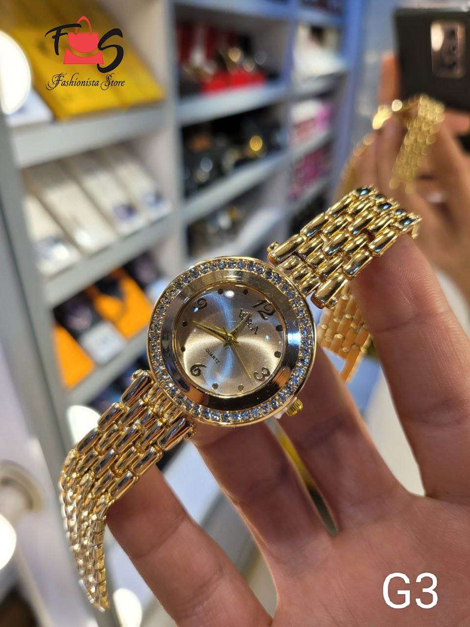 ساعات على شكل انسيال