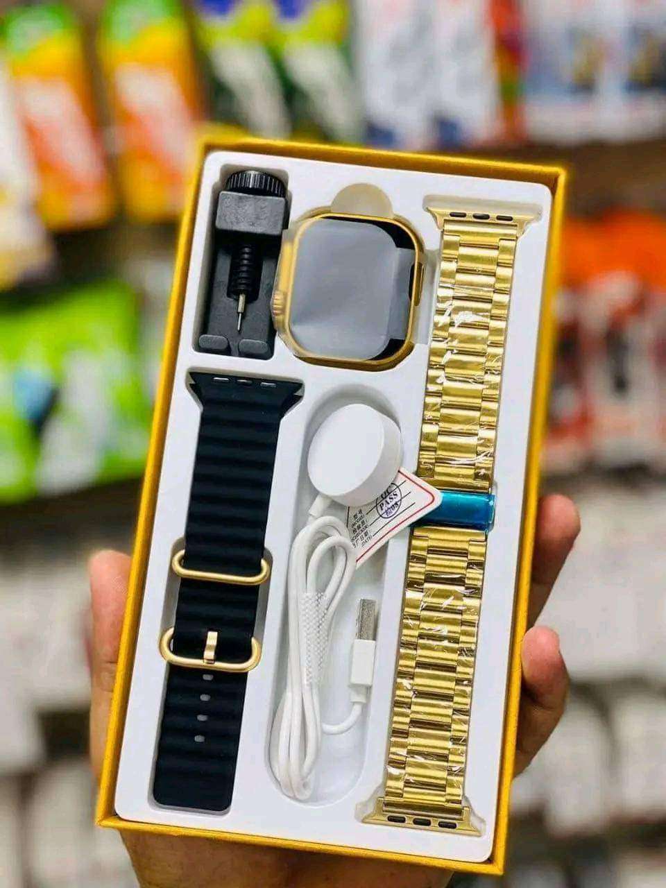 ساعة max ULTRA  gold