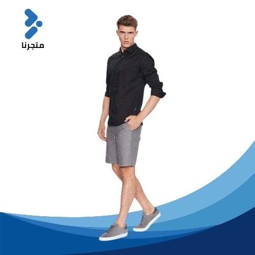 قميص مصنوع من نسيج قطن
