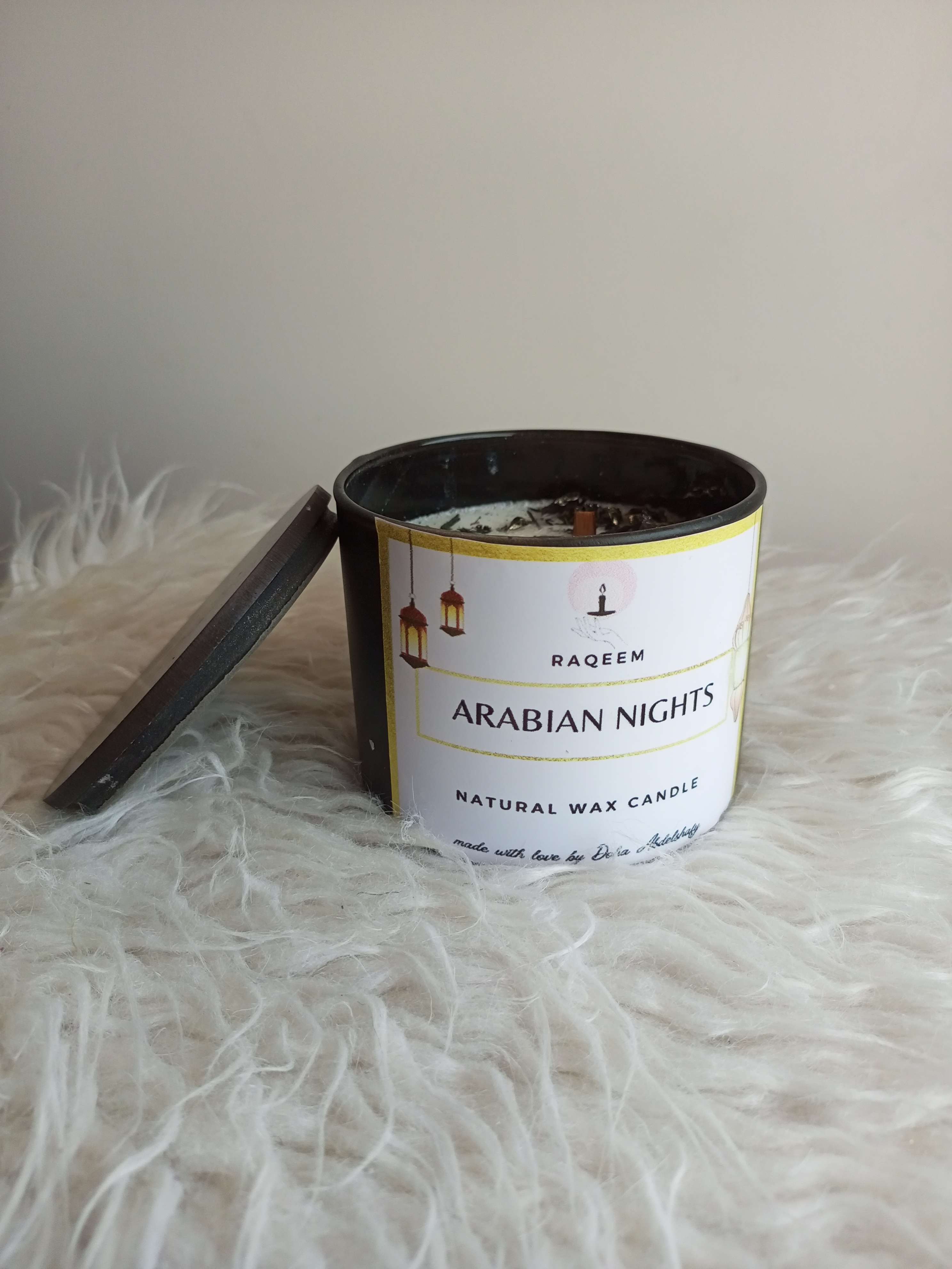 oud roses candle