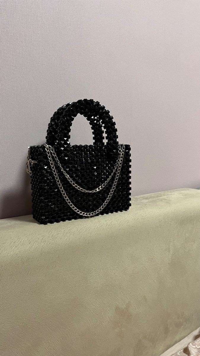 شنطة كريستال اسود 🖤