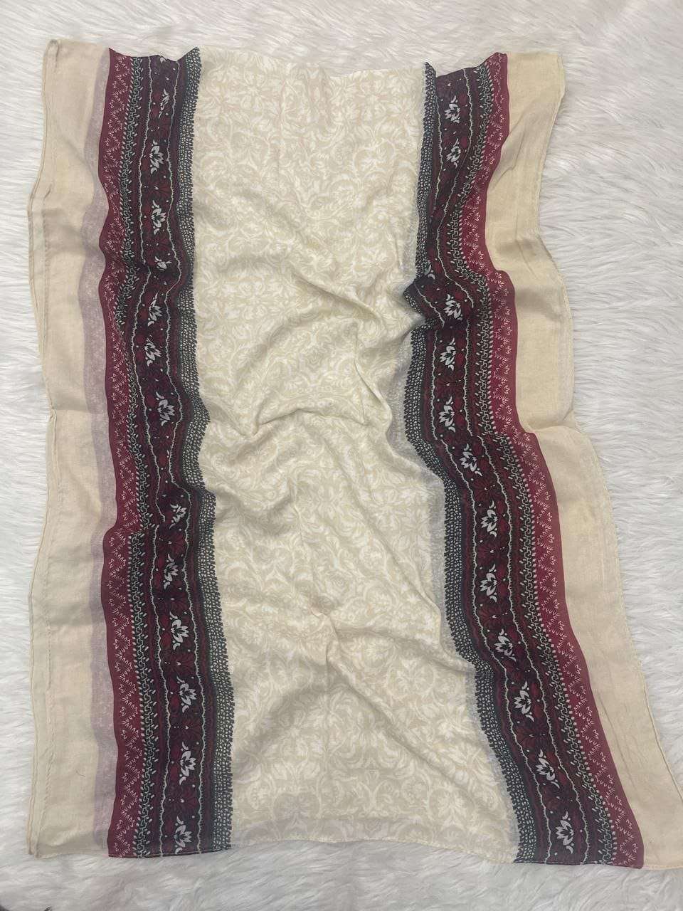 طرحة مودال مشجرة