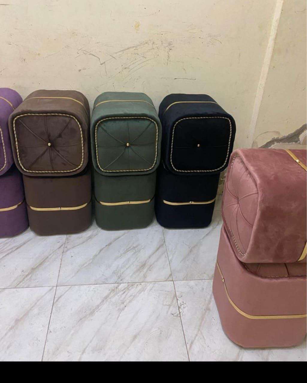 البف المربع والمدور المطعم بشريط دهبي