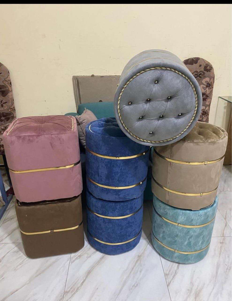 البف المربع والمدور المطعم بشريط دهبي