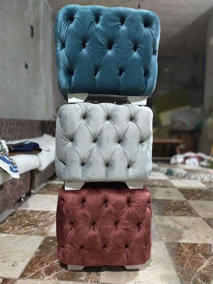 البف المربع والمدور المطعم بشريط دهبي