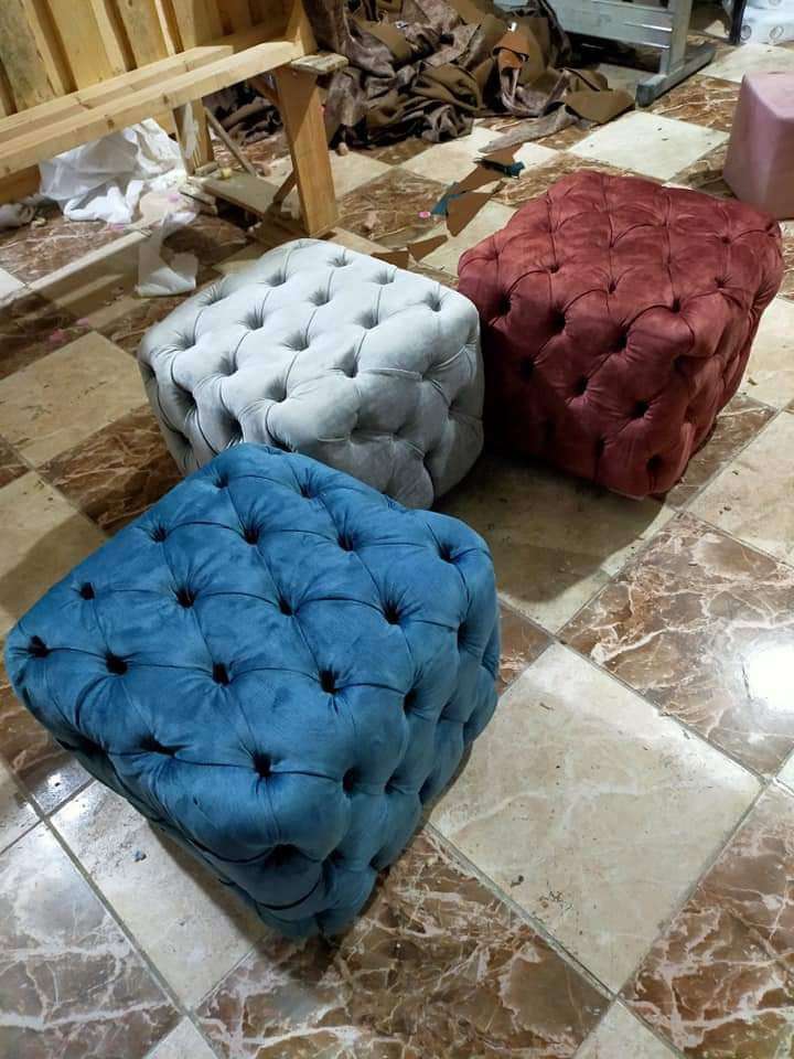 البف المربع والمدور المطعم بشريط دهبي