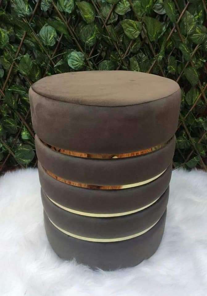 بف موديل a5sارتفاع 50 سم قطر 40 سمMdf 16ملل محمل قوائم زان احمر