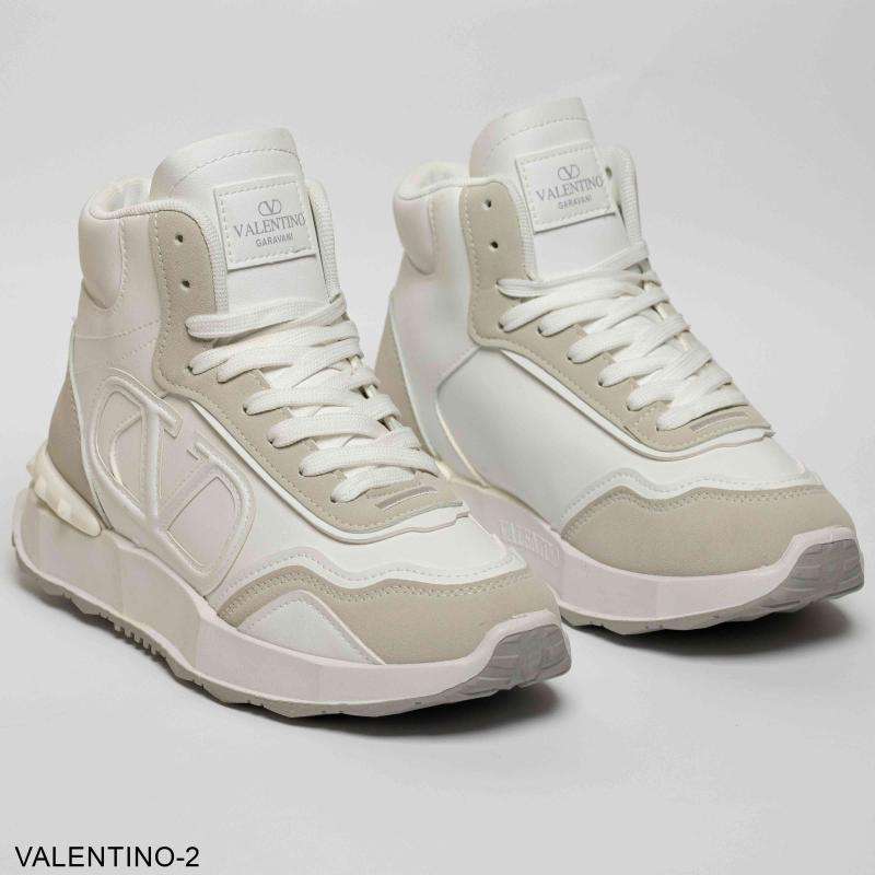 كوتش Valentino